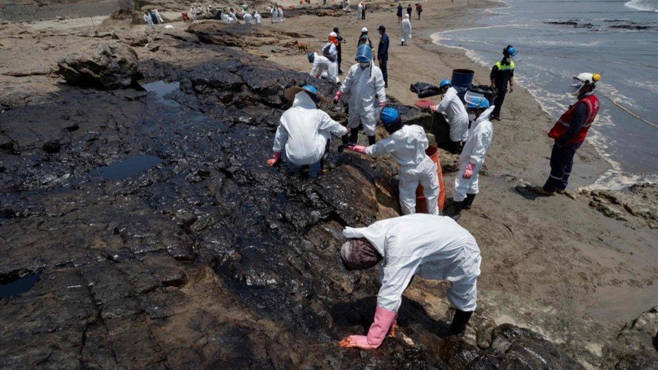 Catástrofe ambiental en Perú: Responsabilidad por la afectación de Derechos Humanos en el marco de actividades empresariales