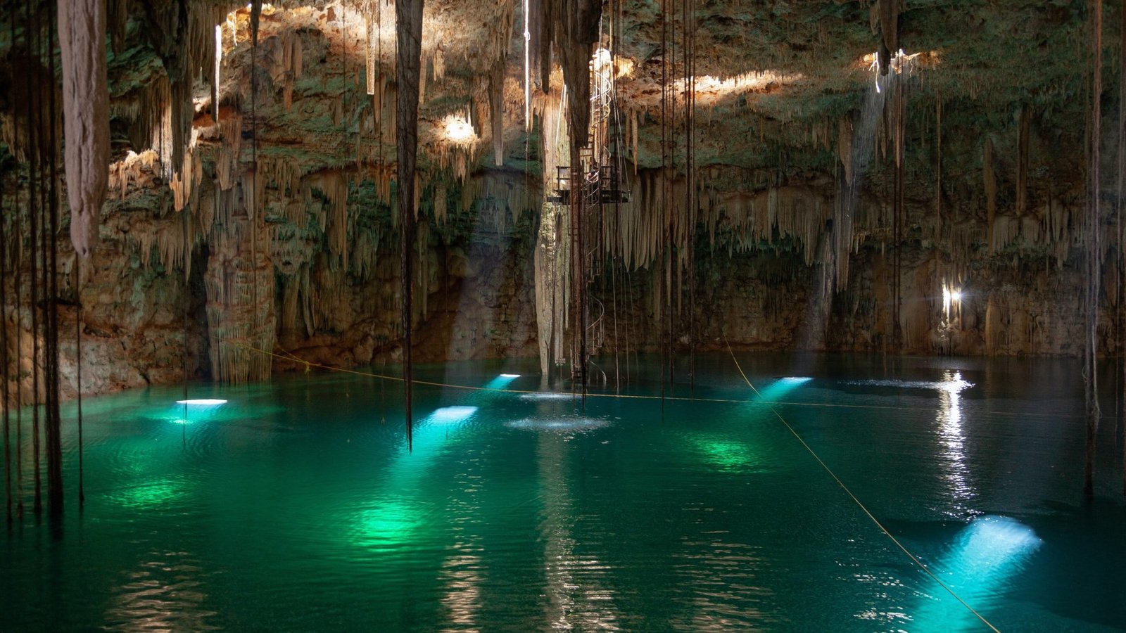 ¿Cenotes de Yucatán (México) como titulares de derecho?