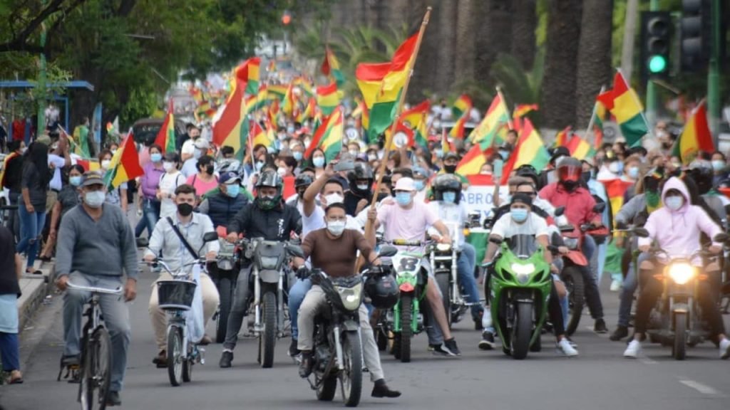 Bolivia y el uso de grupos paraestatales para reprimir la protesta social en Santa Cruz