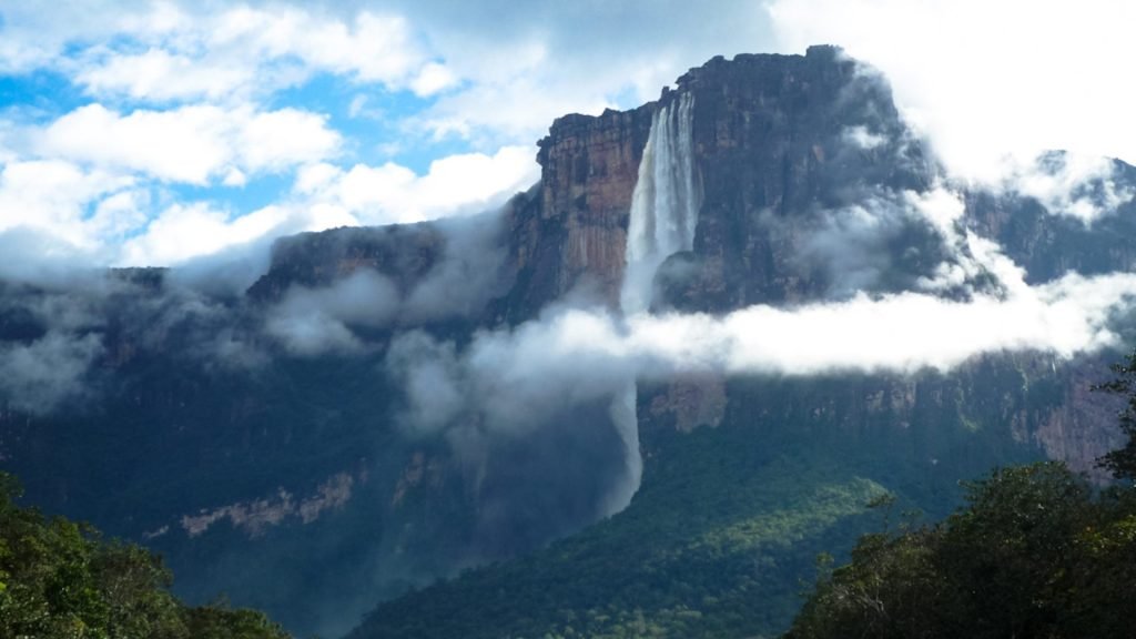 Voltear la mirada hacia los Derechos Ambientales: Venezuela