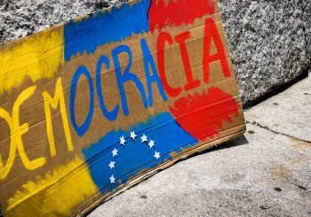 Inhabilitaciones políticas por vía administrativa: otro atentado a la democracia en Venezuela